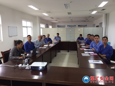 陕煤蒲白煤化运营公司 举行叉车司机培训