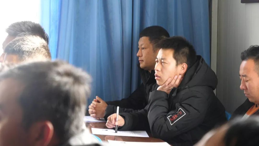 【平安出行】华池县公安交警大队组织开展驾驶员安全警示教育培训