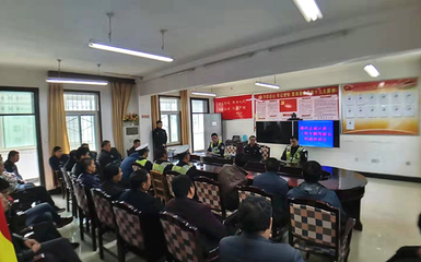佛坪交警开展城区渣土车驾驶员约谈培训会