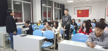食品学院大学生骨干培训第五讲顺利举办 学生干部的能力培养与素质培养