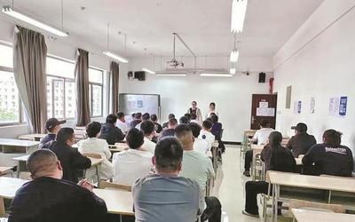 宁波启动出租车司机"自主约考"后 到考率明显上升