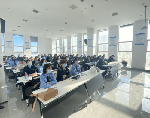 筑牢平安上学路 强化校车安全源头管理 西青交警为校车驾驶员再培训